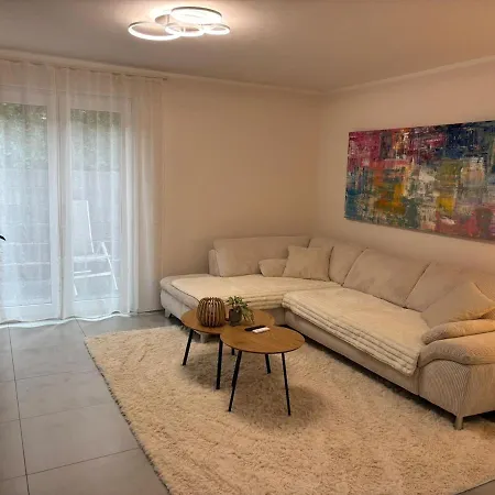 Ruhig Und Zentral Zwischen Koeln Und Duesseldorf ,nahe Schloss Dyck