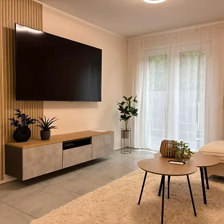 Ruhig Und Zentral Zwischen Koeln Und Duesseldorf ,nahe Schloss Dyck Appartement