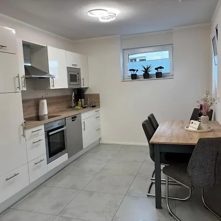 Ruhig Und Zentral Zwischen Koeln Und Duesseldorf ,nahe Schloss Dyck Appartement *