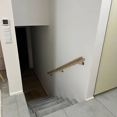 Apartmán Ruhig Und Zentral Zwischen Koeln Und Duesseldorf ,nahe Schloss Dyck *