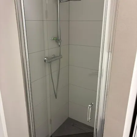 Ruhig Und Zentral Zwischen Koeln Und Duesseldorf ,nahe Schloss Dyck * Jüchen