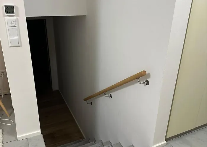 Appartement Ruhig Und Zentral Zwischen Koeln Und Duesseldorf ,nahe Schloss Dyck *