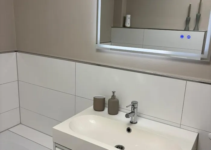 Ruhig Und Zentral Zwischen Koeln Und Duesseldorf ,nahe Schloss Dyck Appartement